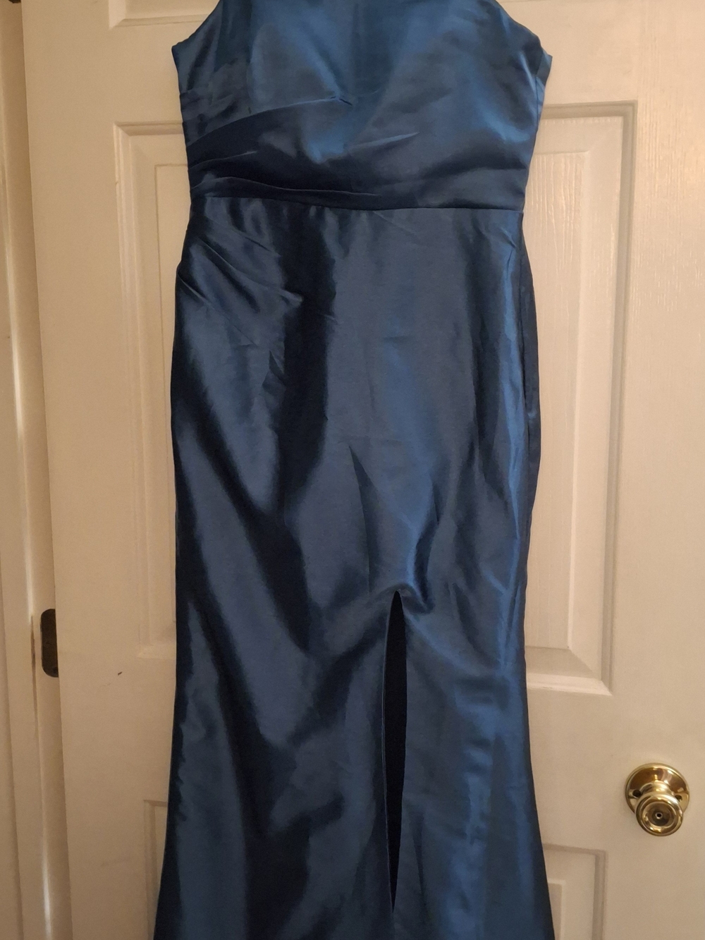 Class And Fashion Satin Evening Gown - Teal Blue